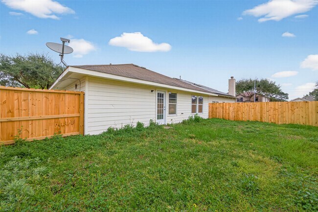 Building Photo - 7714 Stallion Trail Dr
