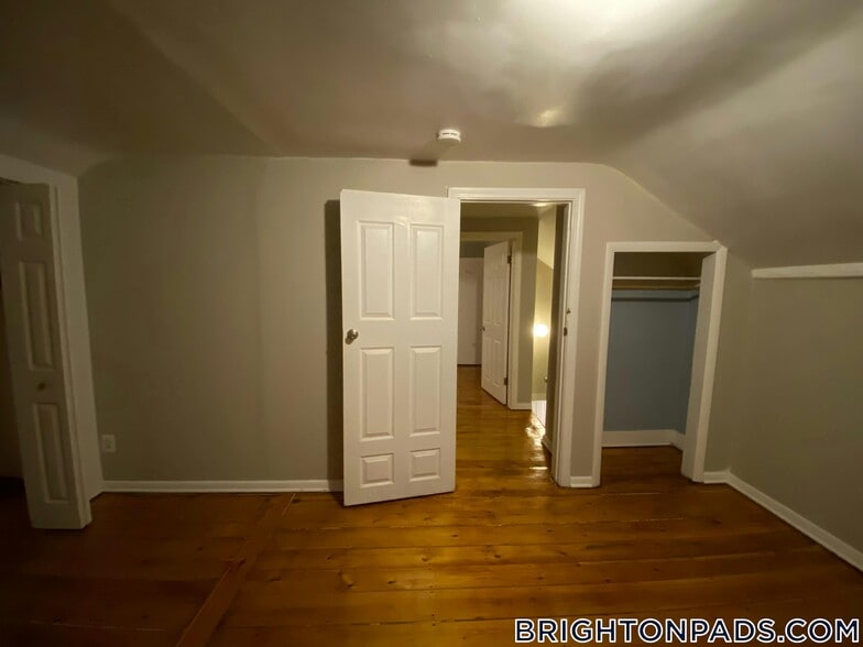 Building Photo - 20 Kelley Ct