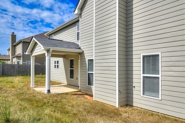 Building Photo - 5014 Vine Ln