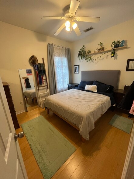 Bedroom 2 - 1825 7th St