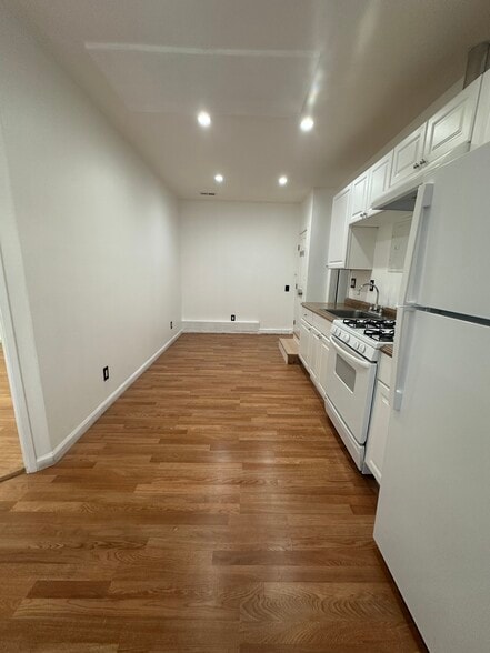 Building Photo - 284 Limerick Way