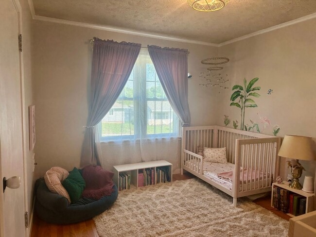 Building Photo - Beautiful house...RESERVE NOW FOR AUGUST 1...