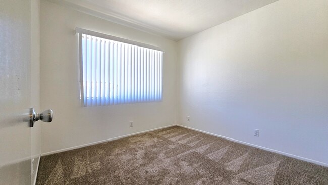 Building Photo - 2344 Canyon Park Dr