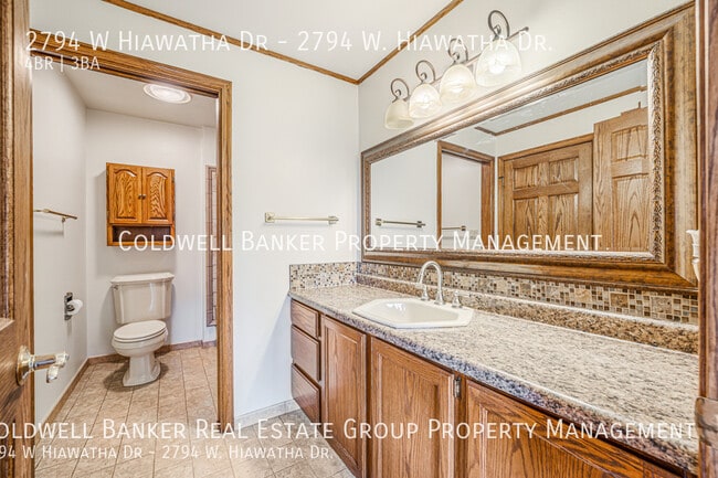 Building Photo - 2794 W Hiawatha Dr