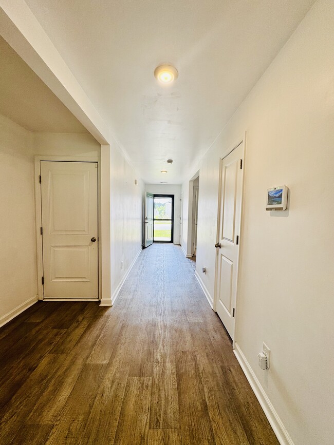 Building Photo - 809 Woodland Farms Cir