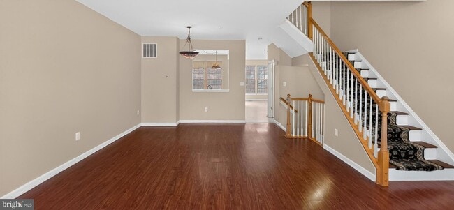 Building Photo - 2483 Lakeside Drive