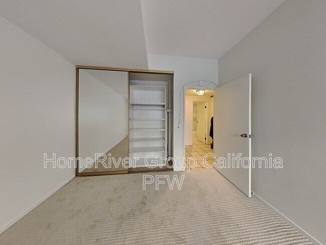Building Photo - 1155 N La Cienega Blvd