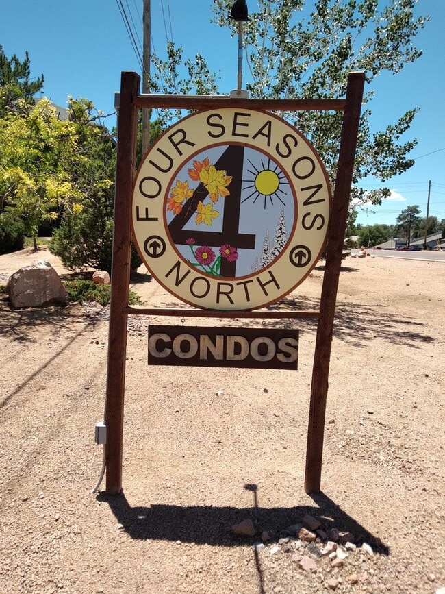 Building Photo - 3 bed / 2 bath Condo Available