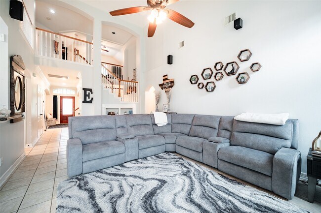 Building Photo - 5810 Misty Island Ct