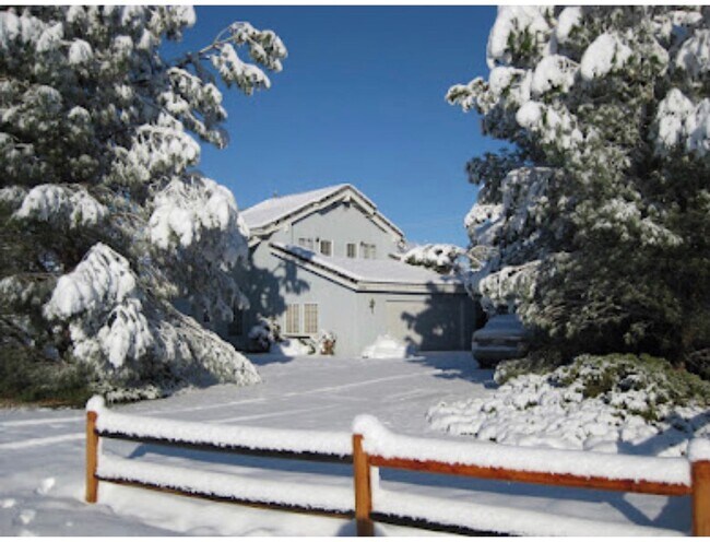 Building Photo - 14260 Mandan Rd