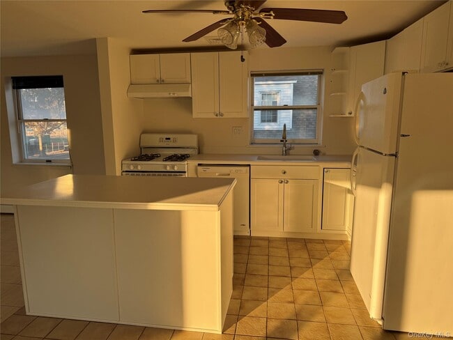 Building Photo - 906 Polk Ave