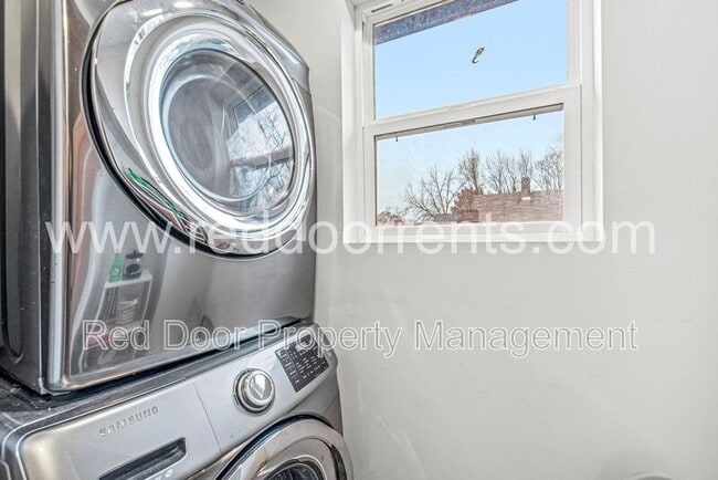 Building Photo - 1619 N Tacoma Ave