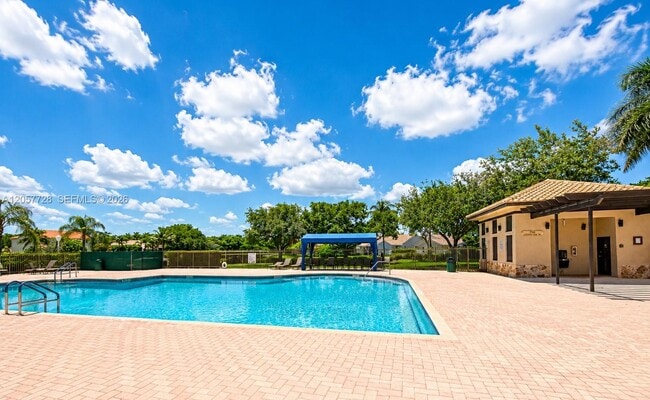 Building Photo - 1041 Cedar Falls Dr