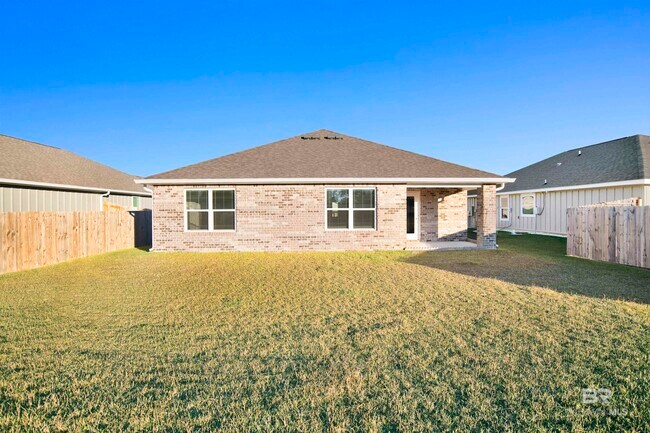 Building Photo - 32038 Lyon Rd