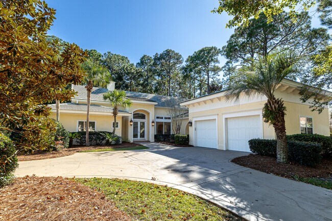 Building Photo - 2928 Pine Valley Dr