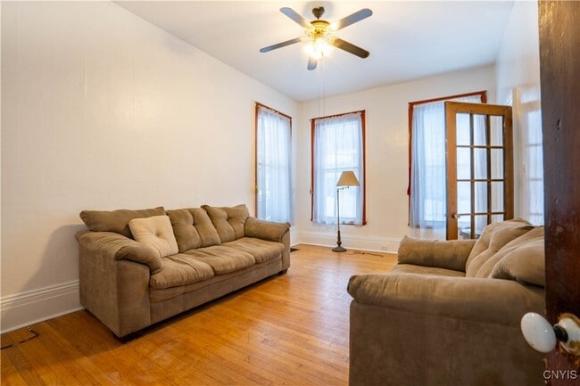 Building Photo - 13 W Monroe St