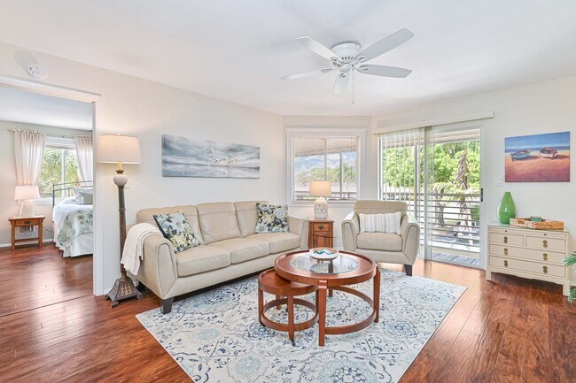 Building Photo - SHORT TERM RENTAL (9.10 - 12.31) - Fountain Lakes Condo