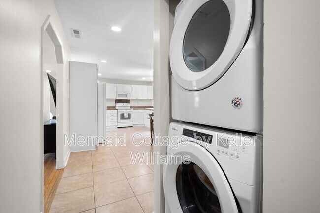 Building Photo - 905 McTeer Cir