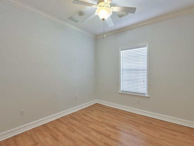 Building Photo - 3336 Cameron Chase Dr