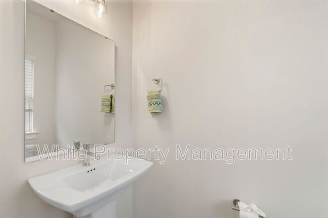 Building Photo - 5019 York Park Ln