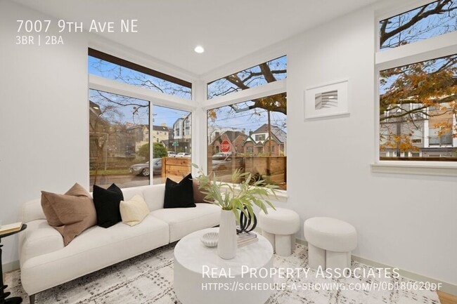 Building Photo - 7007 9th Ave NE