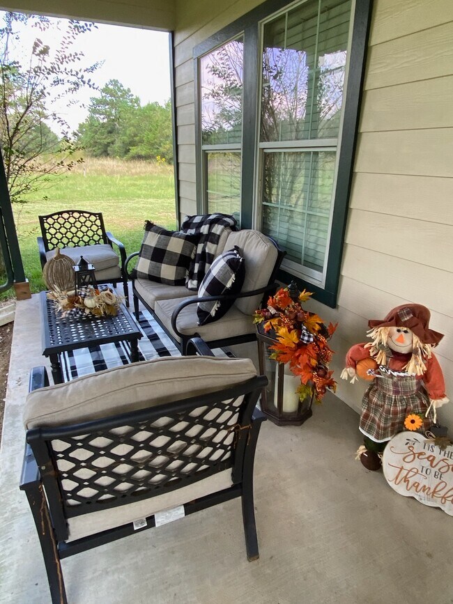 Building Photo - 15 C R 640 B C