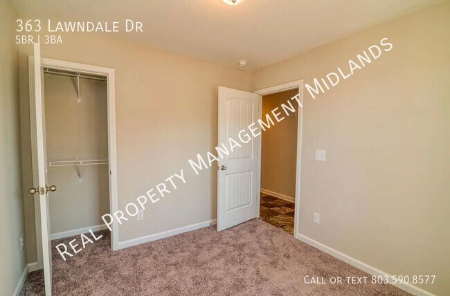 Building Photo - Luxurious Living in the Heart of Heather H...