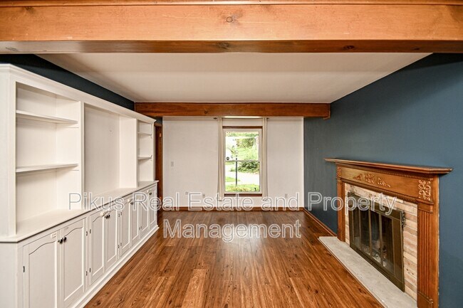 Building Photo - 1280 Linwood Ave SW