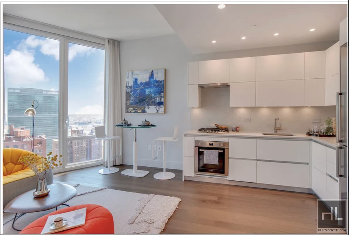 Building Photo - East 44th Street