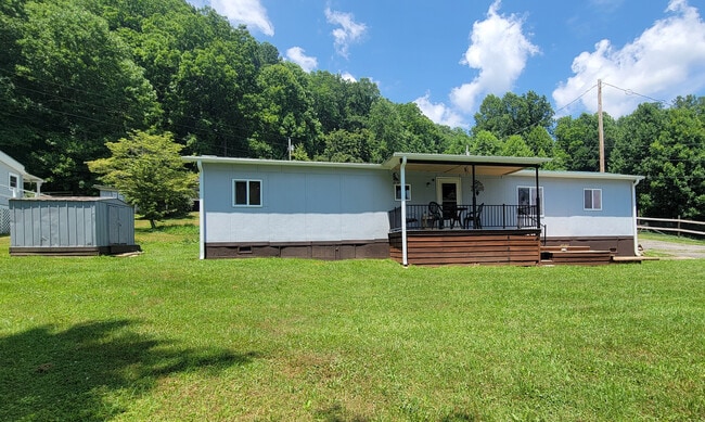 Primary Photo - 53 Lookout Ln