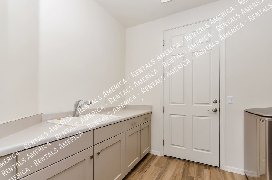 Building Photo - 9441 E Purple Orchid Pl