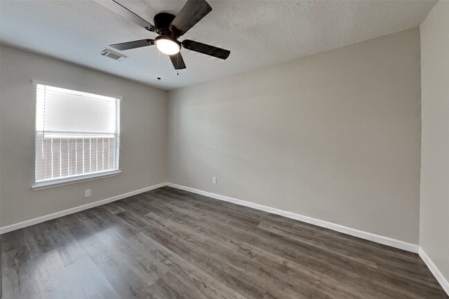 Building Photo - 5803 Forest Timbers Dr
