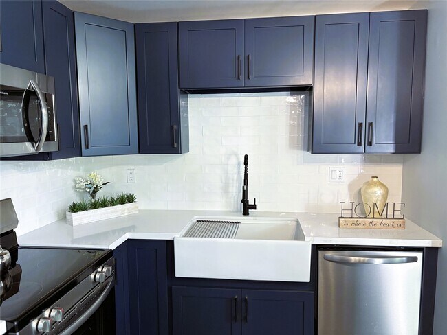 Building Photo - 111 Dunbar Estates Dr