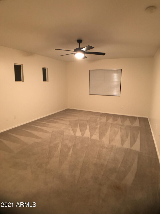 Building Photo - 17584 W Acacia Ct