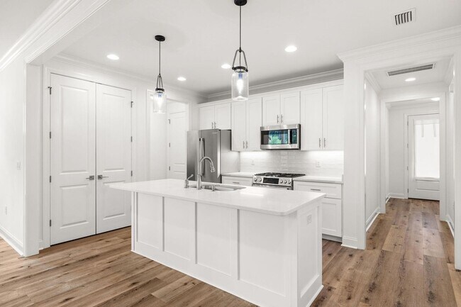 Building Photo - 217 Windrow Way