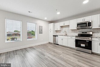 Building Photo - 19520 Village Walk Dr