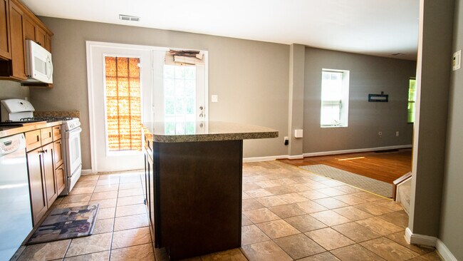 Building Photo - 4302 Stablemere Ct