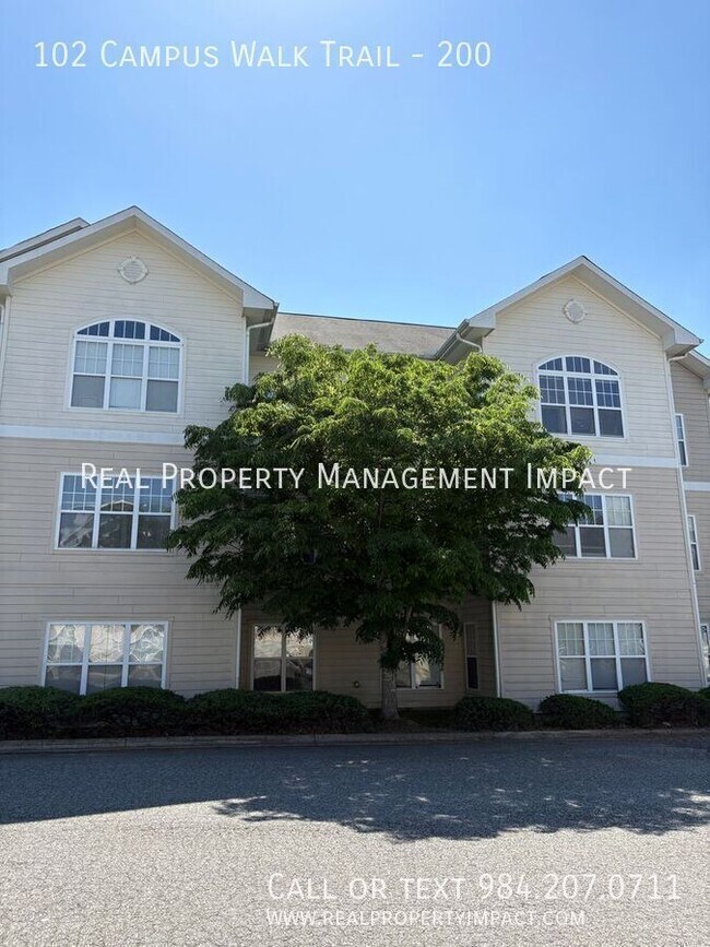 Building Photo - 102 Campus Walk Trl