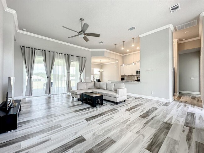 Building Photo - 725 E Charleston Ct