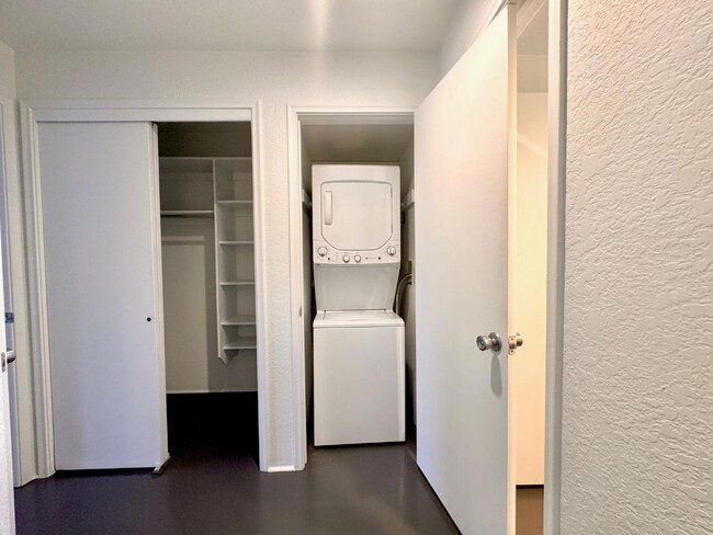 Building Photo - 7620 E Callisto Cir