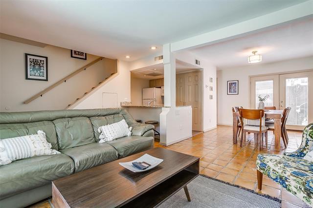 Building Photo - 2710 Douglas Ave