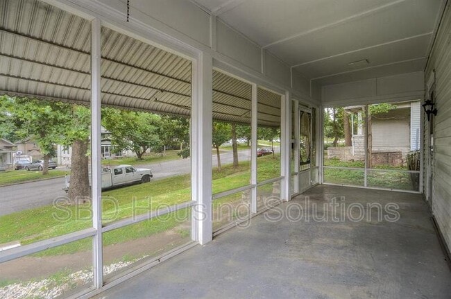 Building Photo - 528 S Arlington Ave