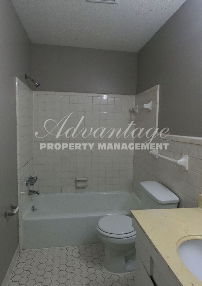 Building Photo - Newly Renovated Home In Raleigh