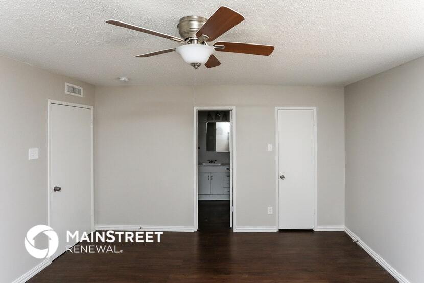 Building Photo - 710 Bluebonnet Dr