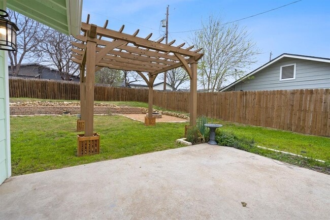 Building Photo - 5211 Halmark Dr
