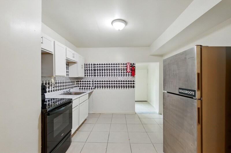 Building Photo - 2657 Lehman St