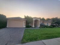 Building Photo - Golf Course Frontage