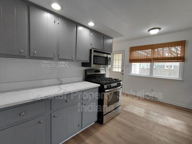 Building Photo - 7705 Whitcomb St