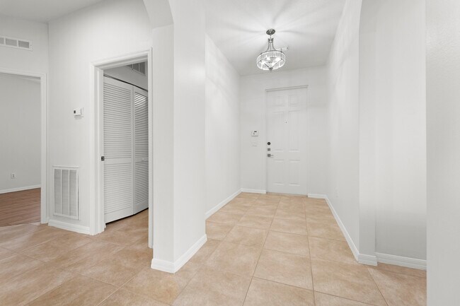 Building Photo - 9588 SW Flowermound Cir