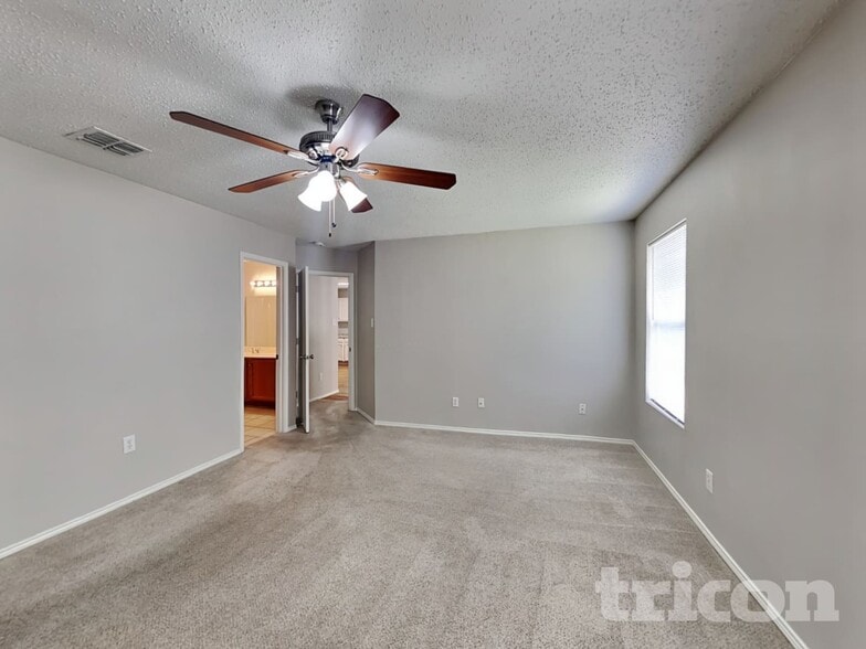 Building Photo - 3032 Cesareo Dr